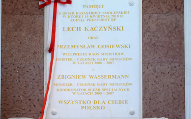 Na tablicy przed KPRM nie ma nazwiska Izabeli Jarugi-Nowackiej