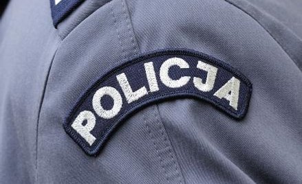 Mundurowi uciekają na emerytury