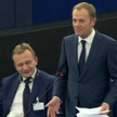 Farage i Duda atakują Tuska w europarlamencie