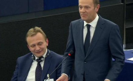 Farage i Duda atakują Tuska w europarlamencie