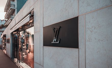 Butik Louis Vuitton w Cannes.