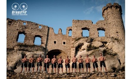 Sportowcy postanowili wspomóc akcję „BreastFit”, pozując do kalendarza na rok 2019