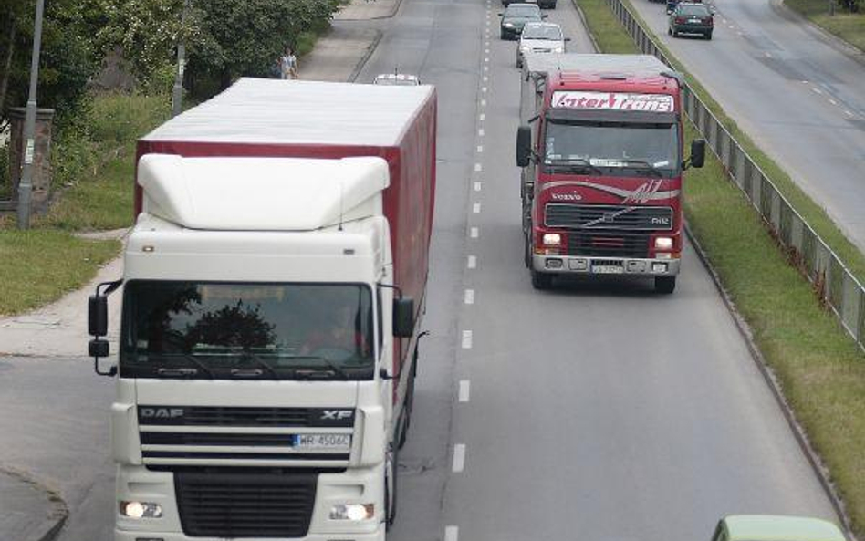 W lutym sprzedaż ciężarówek słabsza o jedną czwartą