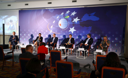 Democratisation of financial markets