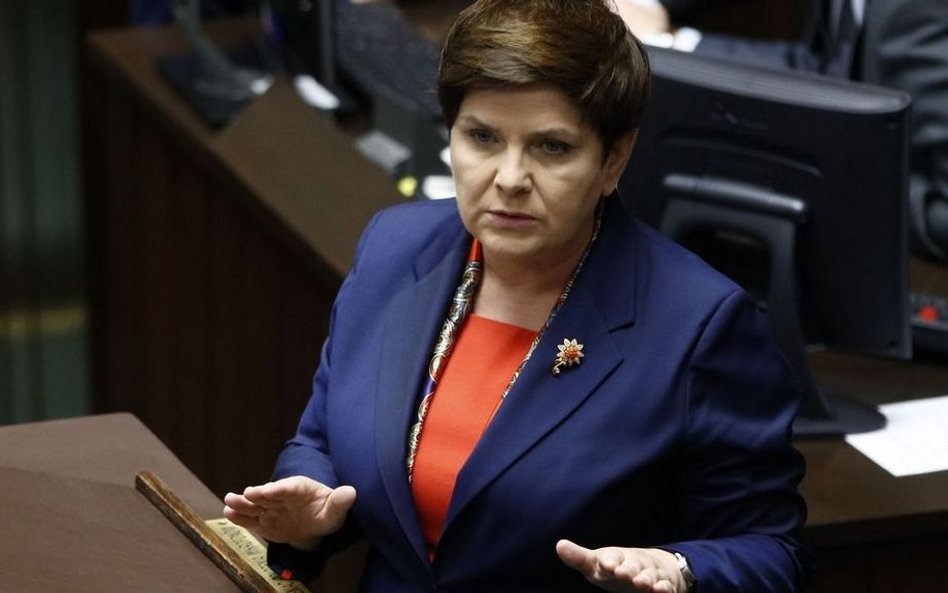 Wiemy już, ile wyniosły nagrody dla rządu Beaty Szydło w 2016 roku