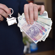Sprzedaż mieszkań: opłata rezerwacyjna bez VAT