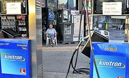 Na większości stacji brakuje paliwa