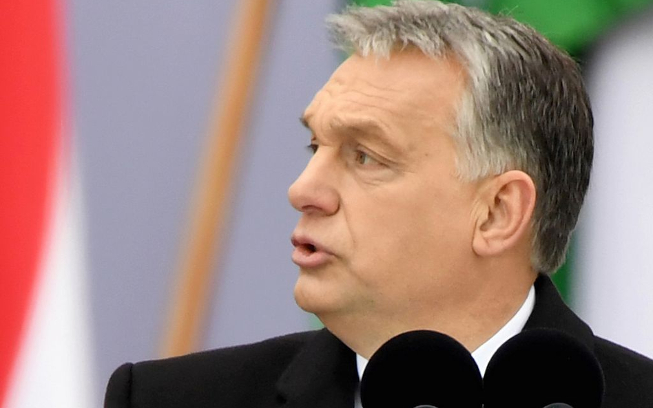 Orban gratuluje Putinowi. Liczy na rozwój relacji