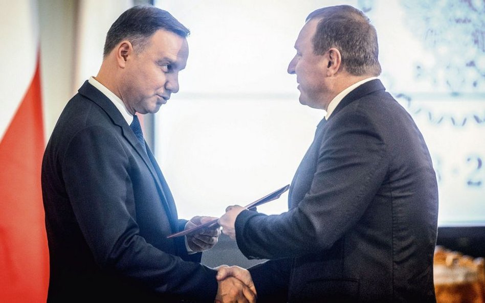 Prezydent Andrzej Duda pamięta wściekły atak, jaki przypuściła na niego telewizja publiczna w 2017 r