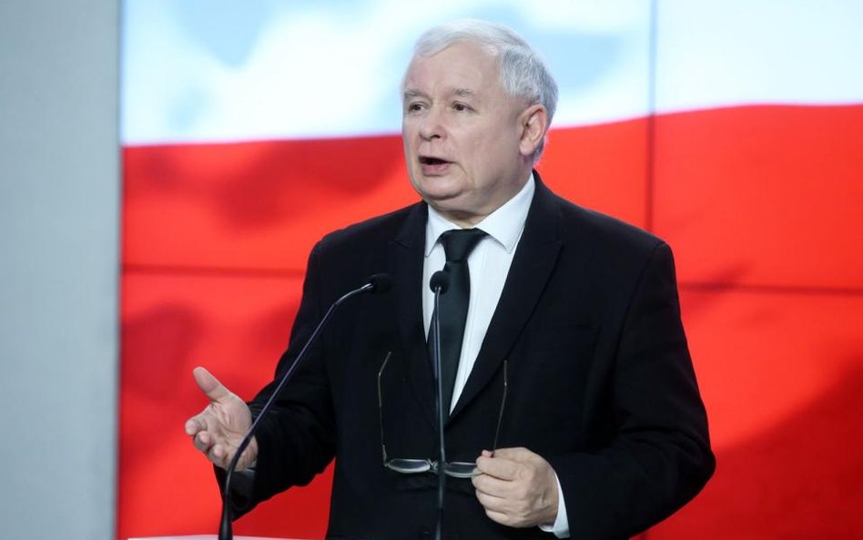 Jarosław Kaczyński podczas wtorkowej konferencji prasowej.