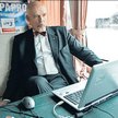 - Różne plotki o mnie krążą – mówi wymijająco Janusz Korwin-Mikke