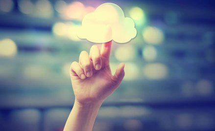Usługi dla biznesu coraz mocniej nasiąkają chmurą