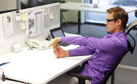 Powierzenie innej pracy tylko zamiast, a nie obok dotychczasowych obowiązków