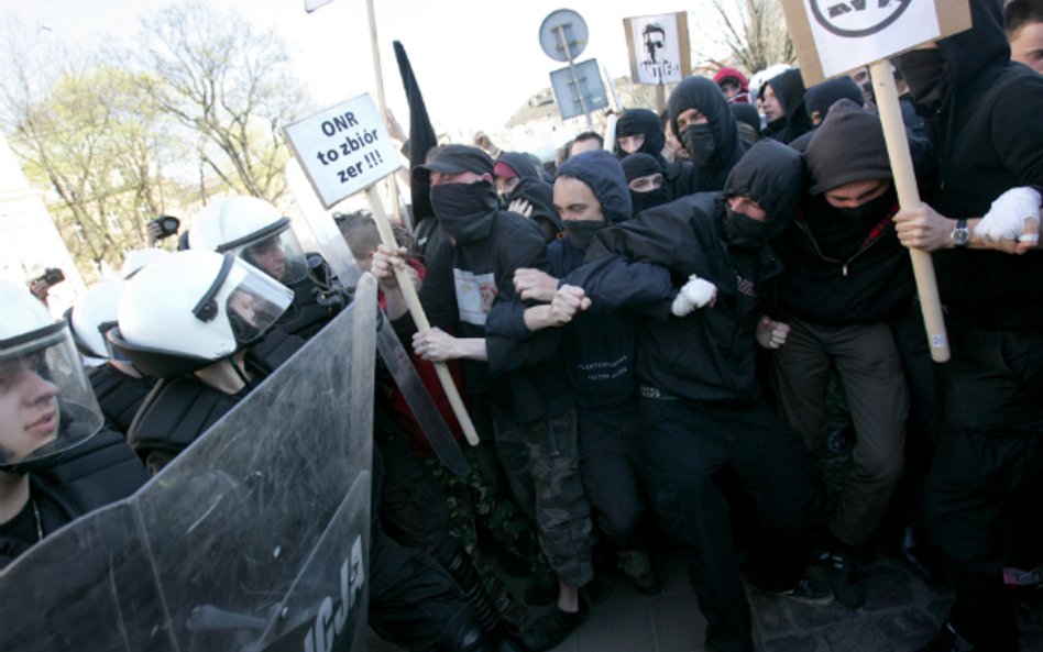 Lewicowi ekstremiści przeciw Marszowi Niepodległości