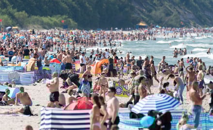 Zaszczepienie ok. 80 proc. populacji danego kraju zapewnia tzw. odporność stadną. Po przekroczeniu t