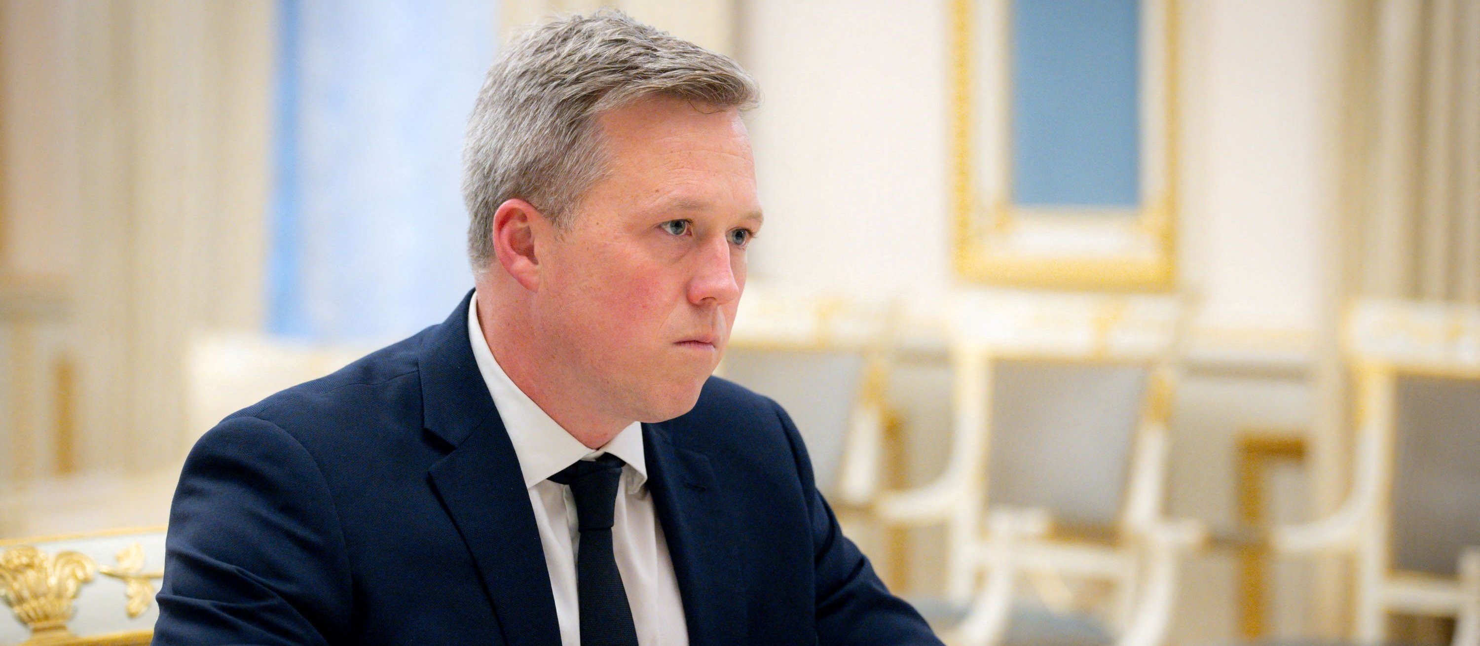 Nieoficjalnie: Sekretarz armii USA rozmawia z Rosjanami w Abu Zabi