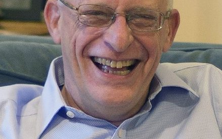 Profesor Oliver Hart