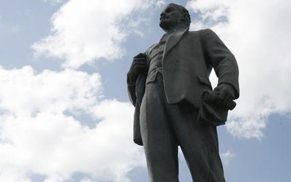 Jeden z ukraińskich pomników Lenina