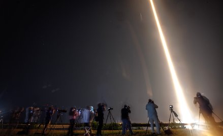 Start rakiety Falcon 9 z kapsułą Crew Dragon z Centrum Kosmicznego Johna F. Kennedy’ego na przylądku