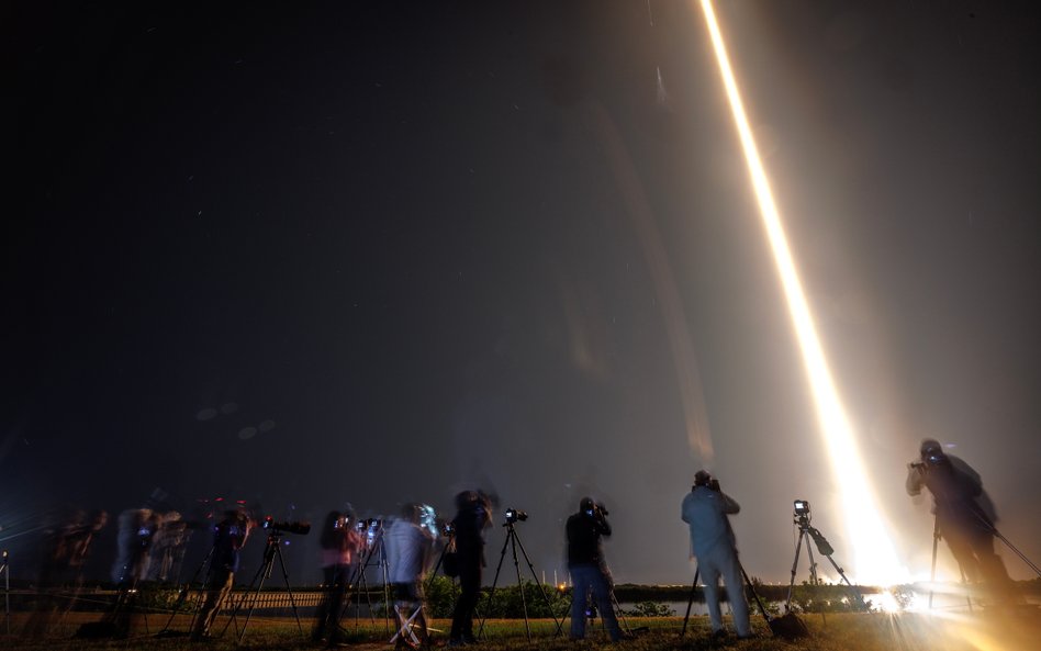 Start rakiety Falcon 9 z kapsułą Crew Dragon z Centrum Kosmicznego Johna F. Kennedy’ego na przylądku