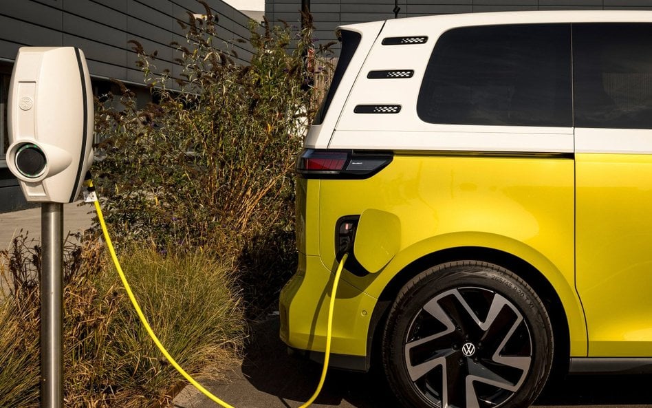 Pola dopłat dostępna w programie „NaszEauto” skończy się najprawdopodobniej w lutym 2026 r., a więc 