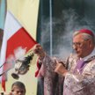 Biskup Tadeusz Pieronek (1934–2018) krytykował sojusz tronu i ołtarza, wplątywanie się Kościoła w po