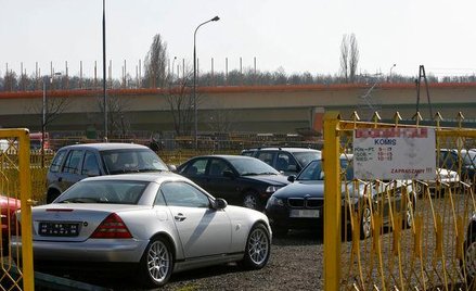 Sprawdź polisę przed kupnem w komisie