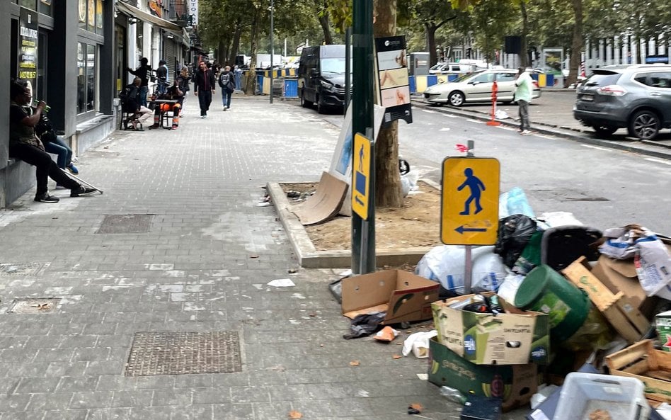 Zalegające śmieci to codzienny widok na ulicach Brukseli