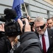 Europoseł Grzegorz Braun w drodze na przesłuchanie w Prokuraturze Okręgowej we Wrocławiu