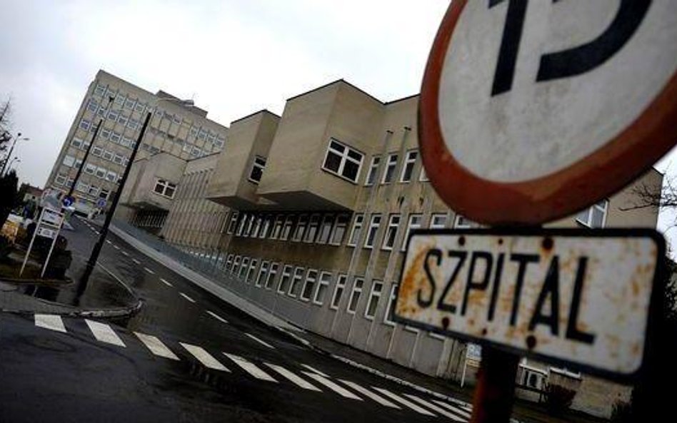 NFZ: ilu Polaków jest ubezpieczonych i może leczyć się za darmo