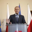 Premier Donald Tusk podczas konferencji prasowej, na której ogłosił decyzję w sprawie zmian w rządzi