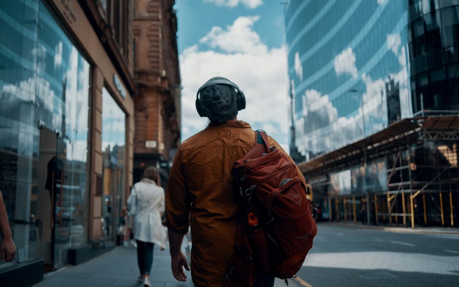 Analizie laboratoryjnej poddano 81 par słuchawek dousznych i nausznych dostępnych na rynkach Europy 