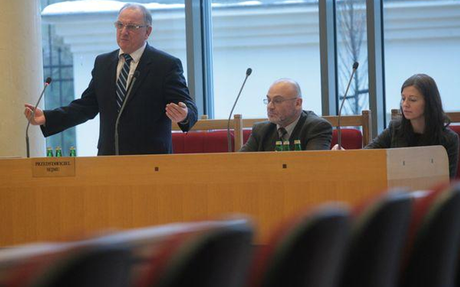 Postępowanie cywilne: sędzia ma sądzić