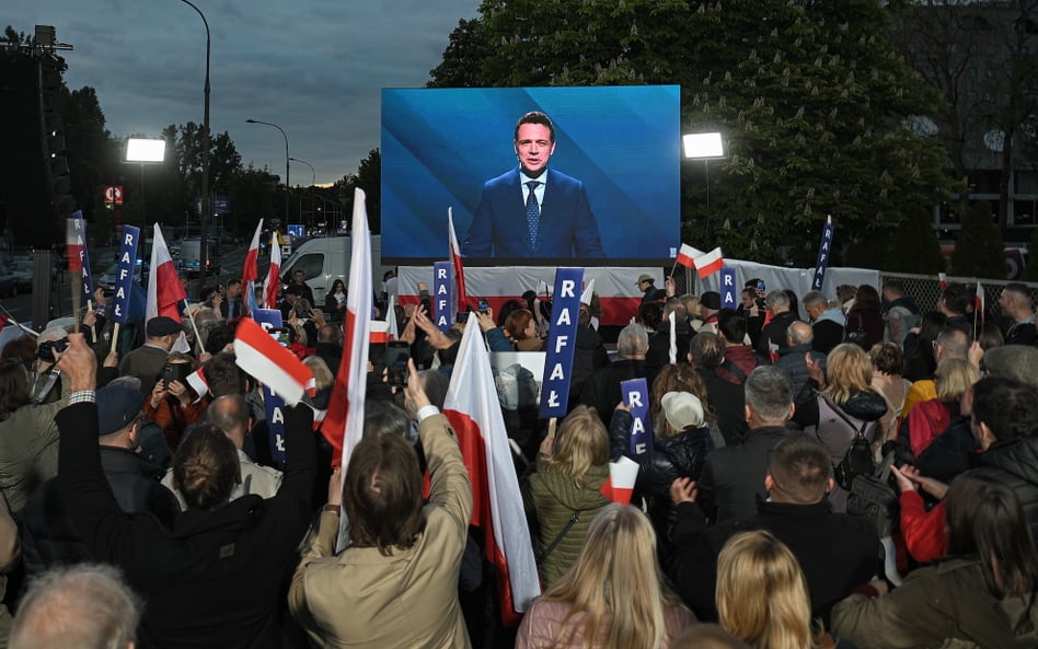 Estera Flieger: TVP przegrywa własną debatę. Zmęczony Rafał Trzaskowski gra na polaryzację