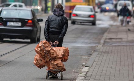 Dwa miliony Polaków doświadcza biedy