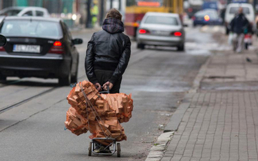 Dwa miliony Polaków doświadcza biedy