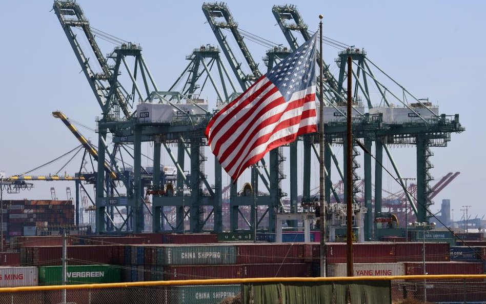 Chiny/USA. Cła pożrą część korzyści z obniżek podatków