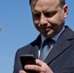Żartownisie nie dzwonili bezpośrednio na komórkę prezydenta, tylko do Kancelarii, i zostali połączen