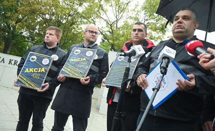 Przewodniczący Rady Krajowej Sekcji Funkcjonariuszy i Pracowników Policji NSZZ „S” Jacek Łukasik (P)