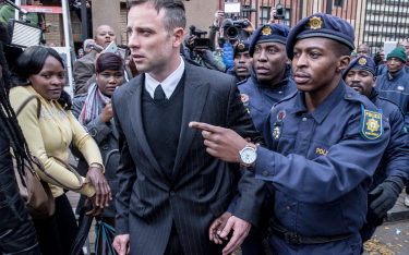 Oscar Pistorius odsiaduje wyrok 13,5 roku pozbawienia wolności za zabójstwo narzeczonej, modelki Ree
