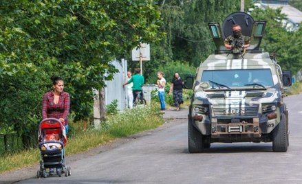 Gwardia Narodowa patroluje okolice Mukaczewa, w którym doszło do walk przemytników