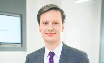 Ropa blisko dna, gigantyczna przestrzeń do odbicia