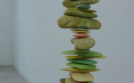 127 x 10 x 10 1993/2015 Mydło, stal/Soap, steel 127 x 10 x 10 cm Dzięki uprzejmości artysty/Courtesy