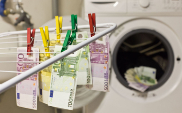 Trudniej będzie wkrótce wyprać pieniądze - Sejm uchwalił nowelizację ustawy o przeciwdziałaniu praniu pieniędzy oraz finansowaniu terroryzmu