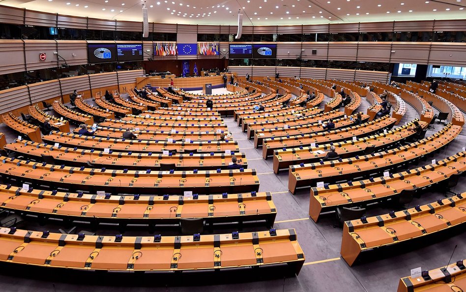 Europarlament zatwierdził budżet UE i mechanizm warunkowości