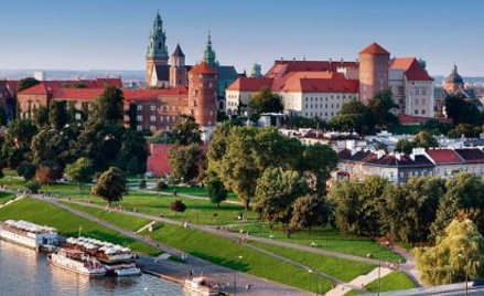 Potrzebny odważny dialog z historią