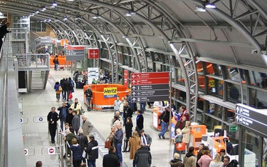 Lotnisko w Modlinie dostanie 50 mln złotych