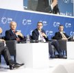 Uczestnicy debaty nad rywalizacją wielkich mocarstw zastanawiali się nad jej skutkami zarówno dla sa