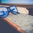 Prokuratura chce kary za usunięcie konta znajomej na Facebooku