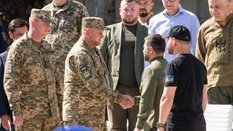 Prezydent Ukrainy Wołodymyr Zełenski oraz ówczesny dowódca Sił Zbrojnych Ukrainy gen. Wałerij Załużn